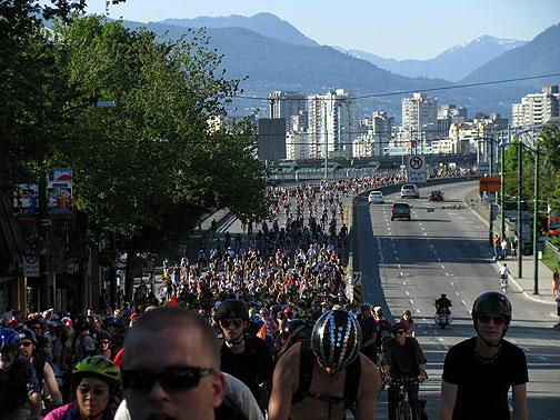 long-view-cambie-bridge-and-mtns_2890.jpg