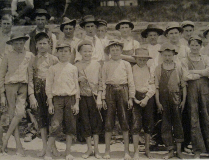 group_of_young_workers_in_clifton_mills_south_carolina_by_lewis_hine.jpeg