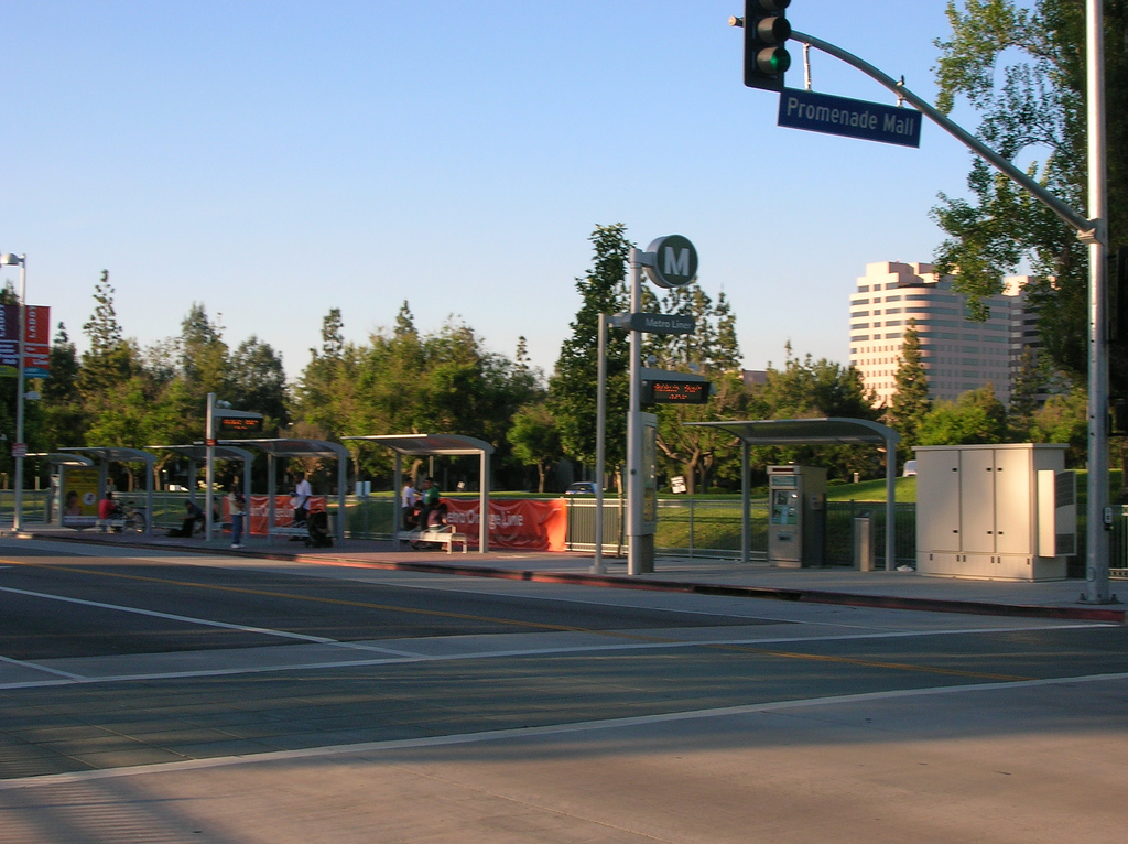 How to Apply Plaza Principles to Transit Hubs